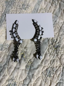 Woman’s Vintage Black And White Rhinestone Clip Earrings Art Deco 3 Inch - Picture 1 of 7