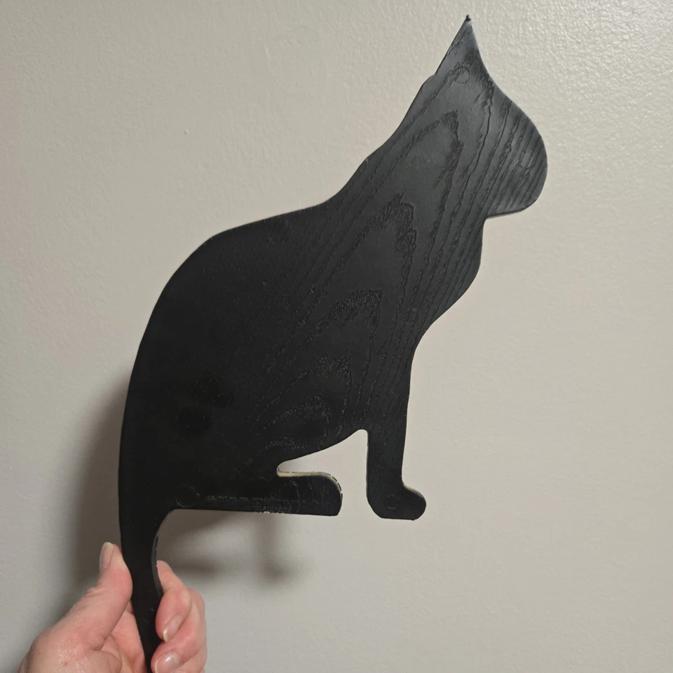 Decoración de pared silueta de gato negro - plástico moldeado con patrón de grano de madera Foto 1 de 2