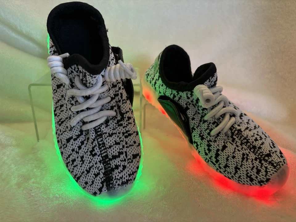 LED Light-Up Lace-Up Luminous Sneaker USB Rechargeable Black/Gray Shoes - Image 1 of 4