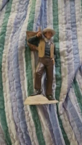 Avon 1985 John Wayne Dark Command Movie Porcelain Figurine - Picture 1 of 3