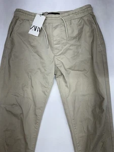 Zara Jogginghose Herren Large Khaki Hellbraun Tapered Elastische Taille Kordelzug DNWR Neu mit Etikett - Bild 1 von 10