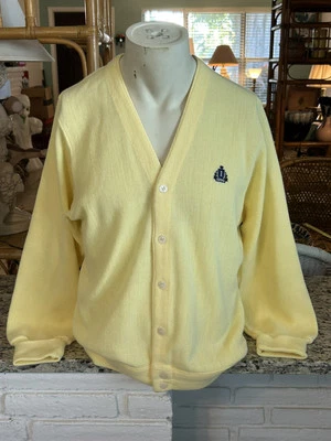 Cárdigan Suéter Tejido Amarillo IZOD De Colección Para Hombre Mediano EE. UU. Bordado Acrílico M Foto 1 de 4