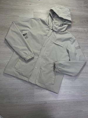 Chaqueta con capucha vintage Prada cremallera nailon para hombre talla 50 Foto 1 de 4