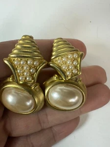 Vintage Earrings Clip On Dangle Door Knocker Simulated Pearl Matte - Picture 1 of 4