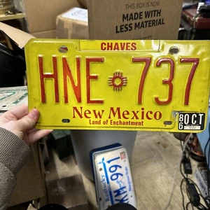 1980s New Mexico License Plate HNE 737 Chaves Land Of Enchantment - Picture 1 of 23