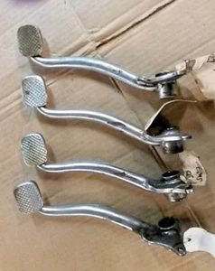 Pedales de freno trasero Suzuki GT750 LeMans 72-77 OEM 43110-31000 lote venta 4 piezas, - Imagen 1 de 9