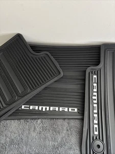 Genuine GM Camaro 2016-2024 Premium Floor Mat Package front / rear 23412245 - Bild 1 von 4
