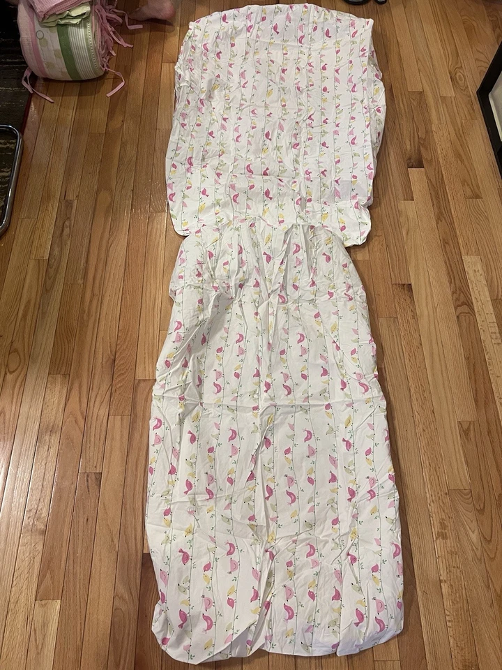 Juego de cuna Pottery Barn Kids Penélope Bird rosa verde usado en excelente estado Foto 1 de 4