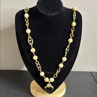 Kenneth Jay Lane KJL Vintage Pearl Long Chain Enamel Heart Necklace Gold Tone - Image 1 of 4