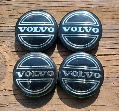 Volvo C30 C70 S40 S60 S80 V50 V70 XC70 XC90 center cap set 1998-2010 PN 30666913 - Image 1 of 3