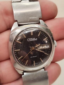 Vintage men's watch SLAVA 26 stones mechanical. Made in the USSR - Picture 1 of 9