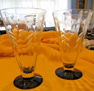 Antike Kristall Pilsner / Perfekte schwarze Fußbrille - Bild 1 von 3