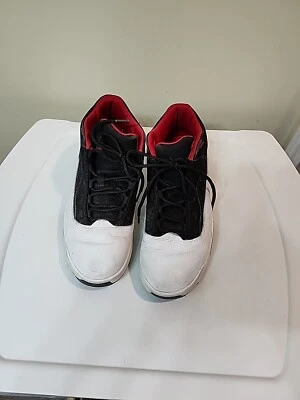 Nike Jordan Max Aura 2 White Black Red Men's Size 8.5 Shoes Bred CK6636-100 - Image 1 of 4