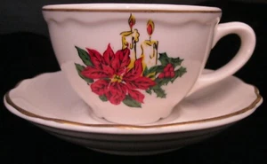 HOMER  LAUGHLIN  VINTAGE  HOLIDAY  CHRISTMAS  POINSETTIA  ONE CUP AND ONE SAUCER - Picture 1 of 6