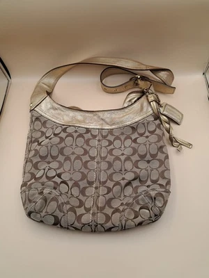 Bolso Hobo Coach 12365 Dorado De Colección Original Hecho a Mano Cartera Dorado Bueno Foto 1 de 4