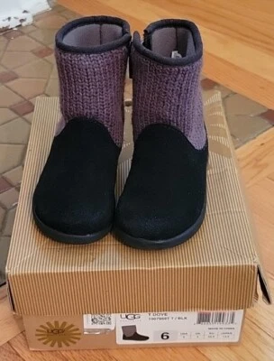 Botas de punto Ugg negras/grises para niñas Foto 1 de 4