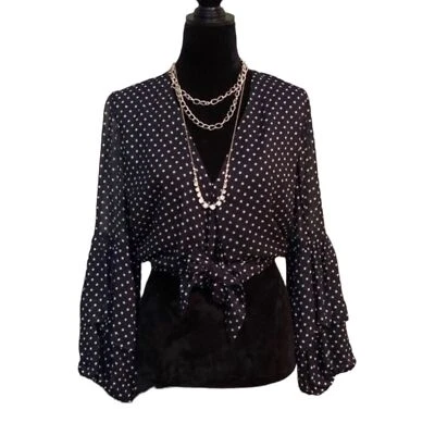 Top Karina Grimaldi Nuevo sin Etiquetas ($249) Manga Larga Lunares Mezcla Seda Foto 1 de 4