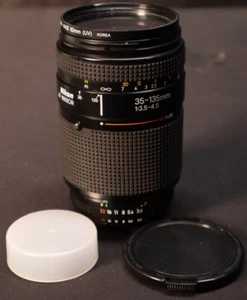 Nikon AF Nikkor 35-135mm 1:3.5-4.5 Zoom Lens With Caps - Picture 1 of 12