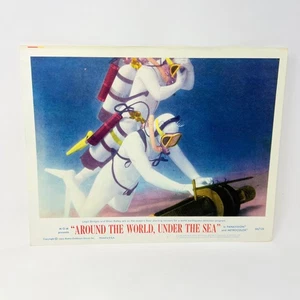 Tarjeta de vestíbulo de película original 1966 Around the World Under the Sea n.º 2 - Imagen 1 de 4