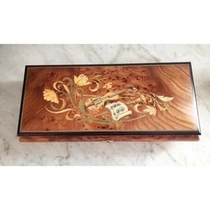 Reuge handgefertigte Schweizer Spieluhr aus Holz, spielt Erinnerung - Bild 1 von 10