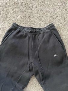 Nike Tapered Joggers Size Medium - Picture 1 of 6