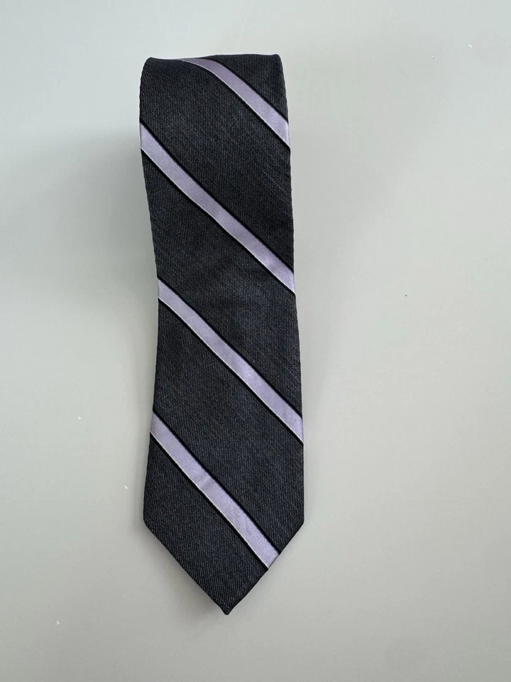 Corbata DKNY para hombre negra rosa diagonal a rayas seda viscosa Foto 1 de 3