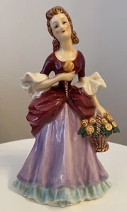 Göbel Figur , Frau mit Korb - Picture 1 of 6
