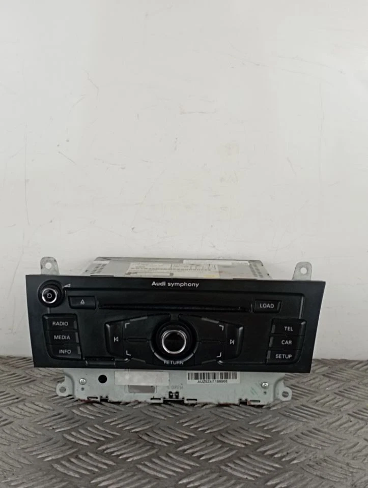 AUDI A4 B8 8K5 08-12 RADIO (STEREO) 8t2 035 195 AA - Bild 1 von 4