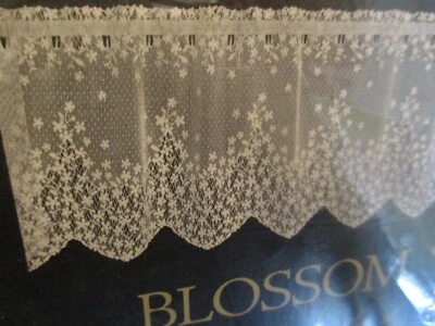 Heritage Lace NIP NOS Blossom White Valance 42'' W x15"L Floral Scalloped - Image 1 of 4