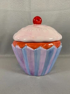 STUDIO NOVA SWEET TREATS CUPCAKE COOKIE JAR 9" WC304 CERAMIC "BIG FAT CUP CAKE" - Picture 1 of 9