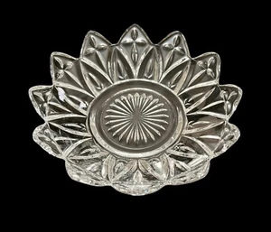 "Piatto vintage vetro federale modello petali fiori trasparenti bacche/caramelle 5,5"" - Foto 1 di 4