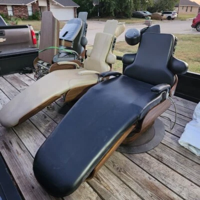 3 sillas dentales Foto 1 de 4