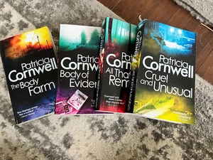 Scarpetta series books 2,3,4,5 from Cornwell Set of 4 Paper NEW - Bild 1 von 1