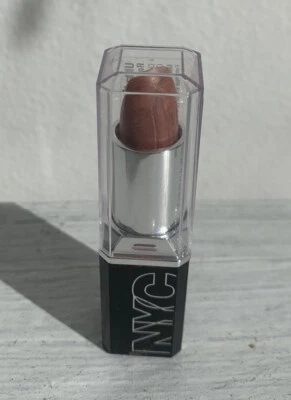 Запечатанная помада NYC Ultra Last LipWear Lilac Dream #414 снятая с производства - помада - Изображение 1 из 2