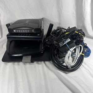 Motorola SURFboard SB5120 + 3 Different Routers + Cords - Untested - Afbeelding 1 van 12