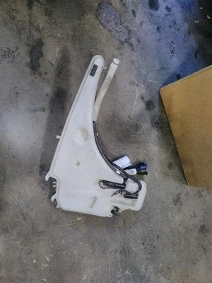 Wash Reservoir Without Headlamp Washers Fits 08-13 BMW 128i 130468 - Image 1 of 4