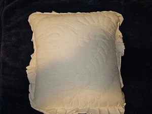 Elegant White Cloud9 Designs Heart2 Throw Pillow 16" x 16" New - Picture 1 of 1