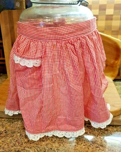 Childs Red gingham with pocket Apron white eyelet lace Sweet - Picture 1 of 8