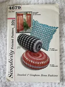 🌷Simplicity 4679 Smocked Gingham Pillows, Bolster Pillow & Cafe Curtains Uncut - Picture 1 of 5