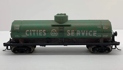Single Dome Tanker Car Railroad Train CITIES SERVICE CSOX #2549 HO Scale - Image 1 of 4
