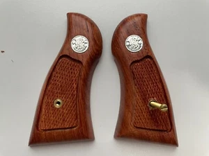 Wood Decorative Grips for S&W N , Square Butt Revolver,Classic panel; pattern02 - Picture 1 of 8