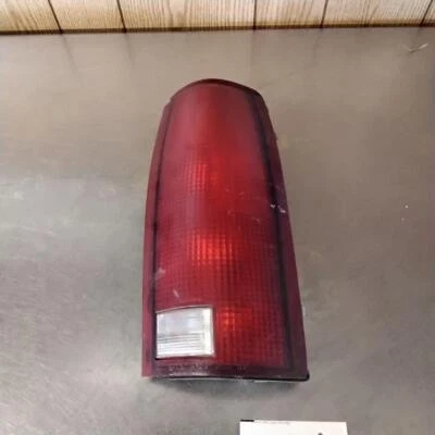 Conjunto de luz trasera CADILLAC ESCALADE derecha 99 00 Foto 1 de 2