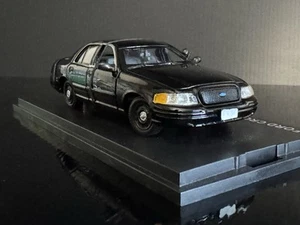 Ford Crown Victoria Police Interceptor 2000 negro sin marca 1/43 primera marcha raro - Imagen 1 de 14