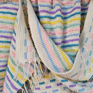 crochet afgano 60x70 hecho a mano manta grande puntiaguda pastel arco iris - Imagen 1 de 3