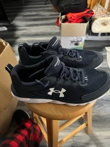 Zapatos deportivos Under Armour para hombre 10,5 Charged Assert - Imagen 1 de 7