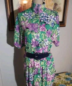 Vintage Blumen Kleid grün lila Gürtel Taschen Kurzarm Größe 9-10 - Bild 1 von 17
