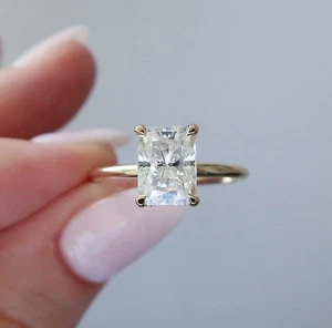 Anello incolore taglio radiante 2 ct moissanite alone nascosto uso quotidiano in argento 925 - Foto 1 di 7