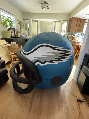 Гигантский надувной футбольный шлем NFL Philadelphia Eagles высотой 4 фута - Изображение 1 из 4
