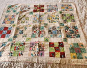 Vintage small children's size quilt, 1950's or 60's - Picture 1 of 7