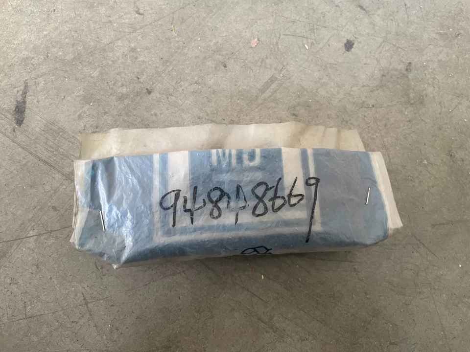 Tapa de compartimento trasero original GM para Chevrolet Prizm 94848669 Foto 1 de 1